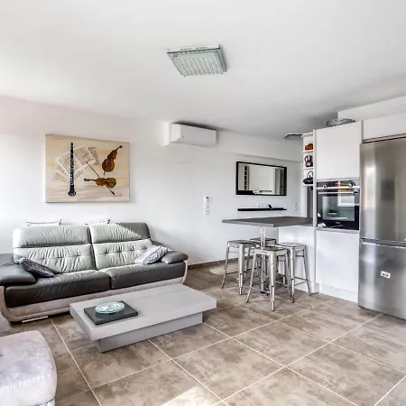 Lägenhet Le Jardin Du Loderi-1 By Interhome *