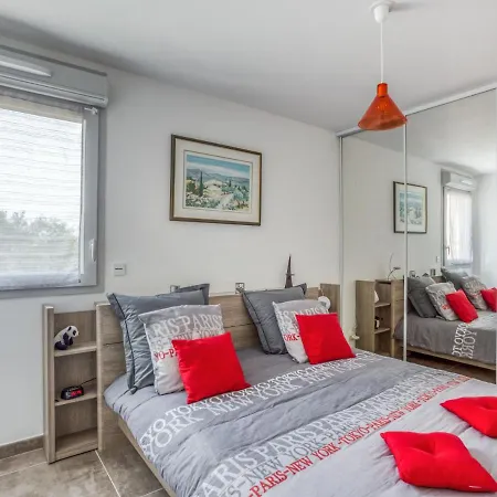 Lägenhet Le Jardin Du Loderi-1 By Interhome